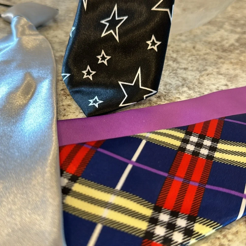 Ties 10” inset of 4 NWOT plaid stars and solid stretchy elastic cord